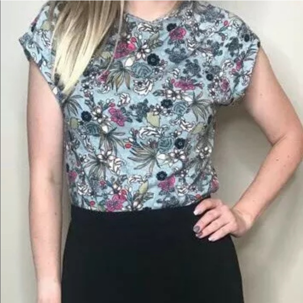 Oggi 🎱 Tshirt With Black Velvet Details